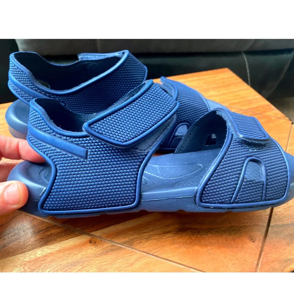 GAP Kids Sandals Water Shoes Adjustable Straps‎ Blue Size 3/4